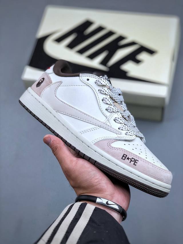 Travis Scott X Nike Air Jordan 1 Low X Bape Air Jordan 1 Low 反转白藕粉满天星倒钩 纯原版本全鞋采用