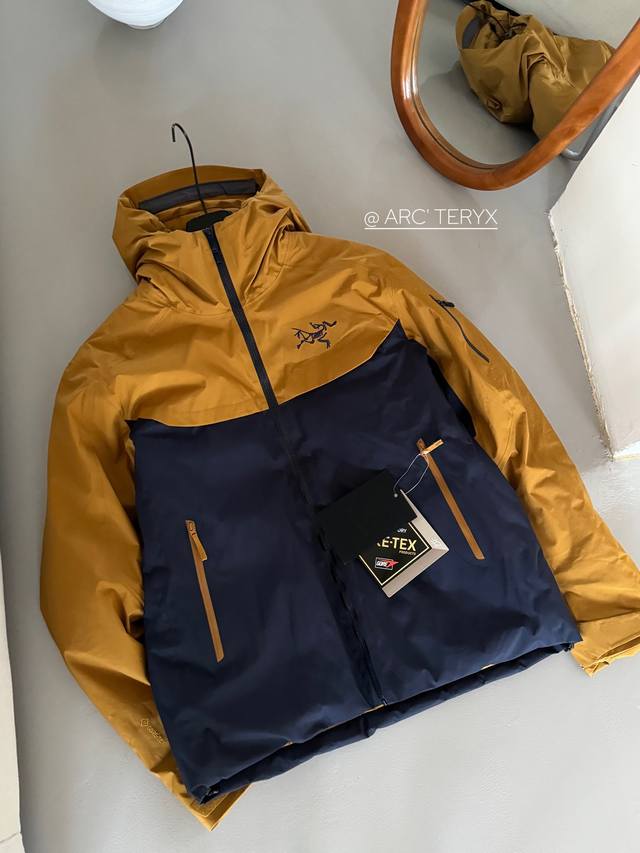 顶级版本，随意对比』 -黄蓝拼色 尺码: S, M, L, Xl, 2Xl Arc'Teryx 始祖鸟 Macai Jacket 冬季连帽羽绒服 经典小买菜款