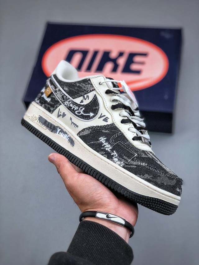 Nike Air Force 1'07 Low Black Jeans 涂鸦黑牛仔 空军一号低帮休闲运动板鞋 Fb0607-660 #在城市的角落，有个充满创意