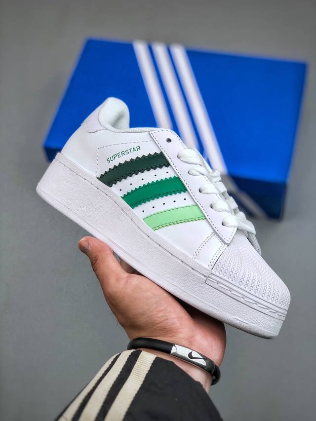 Adidas Originals Superstar Xlg 贝壳头系列低帮厚底松糕经典百搭休闲运动板鞋 “皮革白大学绿浅绿渐变”If9121 尺码：35-45