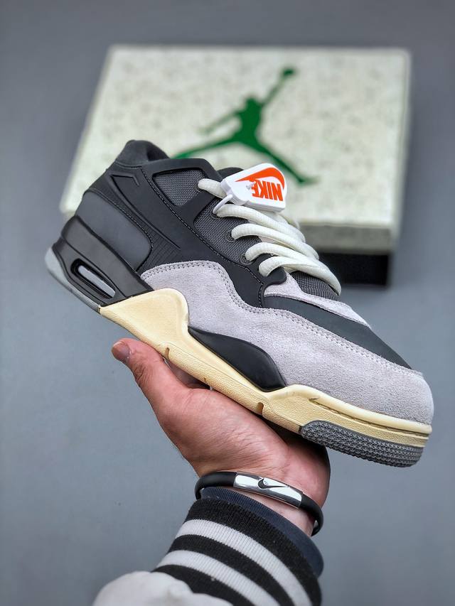 性价比版本 Jordan Air Jordan 4 Rm 防滑 低帮 复古篮球鞋 此款鞋采用近几年比较流行的版型设计，外观时尚大气。鞋底采用耐磨的材质，穿上它，