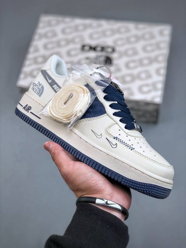 Nike Air Force 1 Low 07 X The North Face 白蓝三小钩原楦头原纸板 打造纯正低帮空军版型专注外贸渠道 全掌内置蜂窝气垫 原