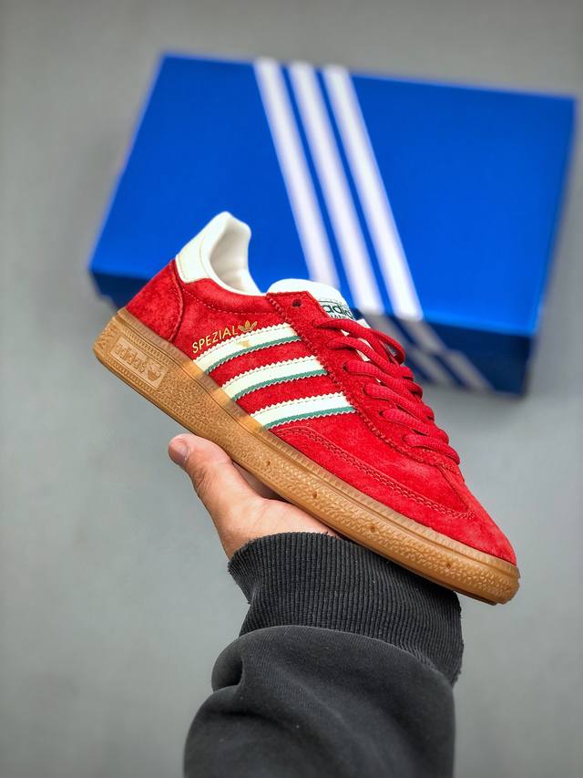 Adidas Originals Handball Spzl 手球运动员系列百搭休闲运动板鞋“大红白绿条生胶底” 货号：If9531 尺码：35 36 36 3