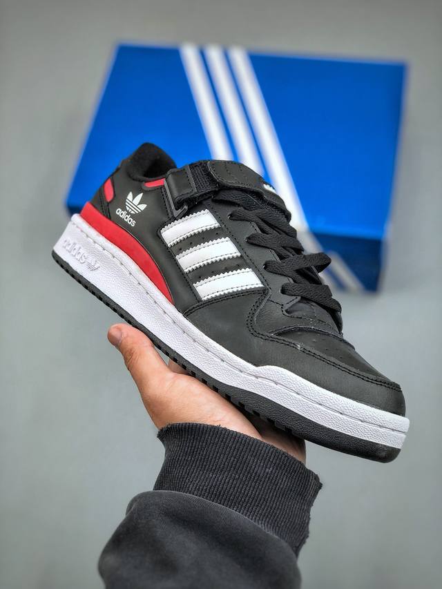 Adidas Forum 84 Low人气单品 经典复古篮球鞋货号：Gw0698 尺码：36 36.5 37.5 38 38.5 39 40 40.5 41 4