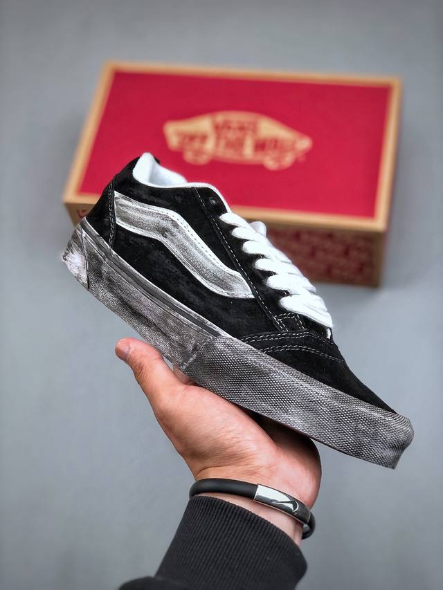 做旧版万斯 Vans Knu-Skool Vr3 Lx 面包鞋 坎普尔 茱利安系列低帮复古硫化休闲运动板鞋“肥胖版大logo” 要说整个2024年最为热门的鞋型