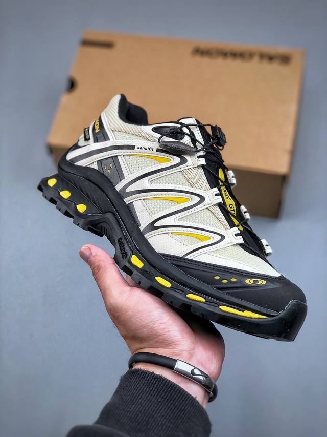 Salomon Xt-Quest Gtx 萨洛蒙 探索者系列户外越野跑鞋鞋面采用sensifit贴合技术 全方位贴合包裹脚型 鞋跟部鞋底牵引设计 提供强大的抓地