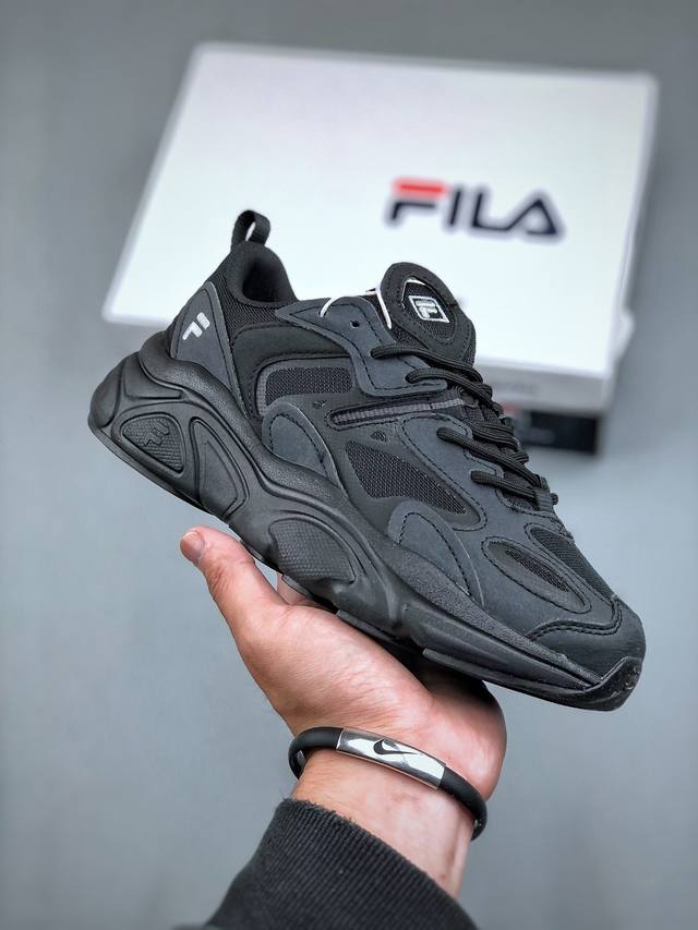 Fila Fusion 斐乐潮牌 复古低帮运动休闲鞋 Filafusion主要以时尚运动文化 跨界联名为主 结合当下广受欢迎的滑板街篮棒球、骑行等时尚运动 F1