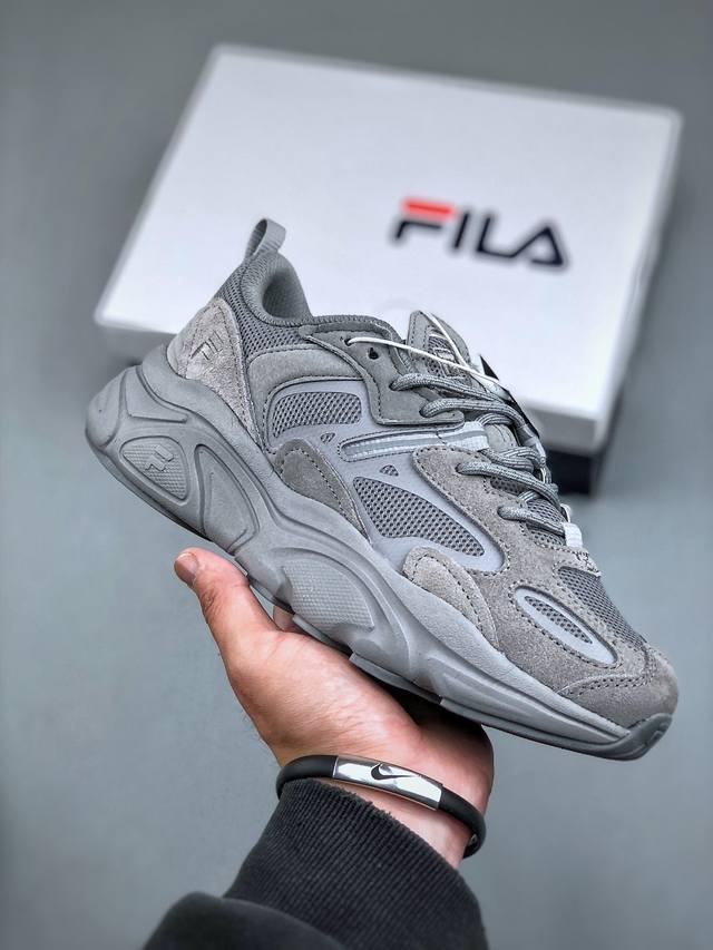 Fila Fusion 斐乐潮牌 复古低帮运动休闲鞋 Filafusion主要以时尚运动文化 跨界联名为主 结合当下广受欢迎的滑板街篮棒球、骑行等时尚运动 F1