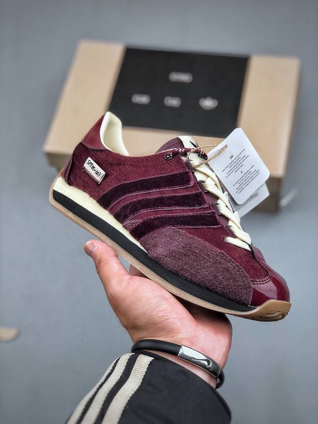 澳洲时尚品牌 Song For The Mute X Adidas Country Og Wine Red 24Fw Sftm-003系列低帮经典复古德训阿甘风