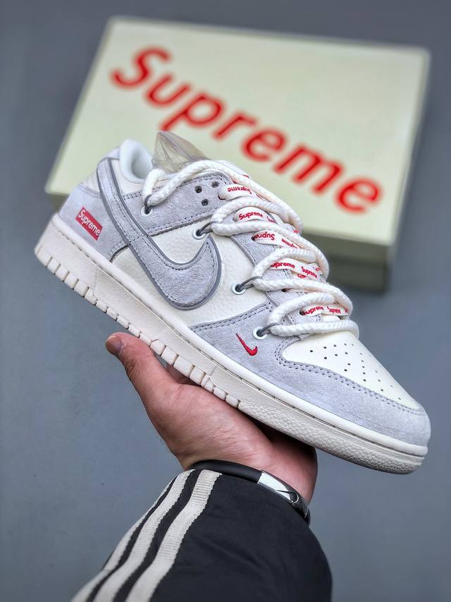 Nike Sb Dunk Low X Supreme 白灰红小钩绑带纯原大厂出品 极力推荐原装头层材料 独家版型蒸餾加工帶來的是更好的视觉和脚感体验大厂纯原品质