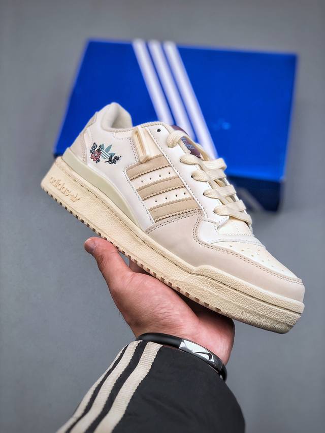 Adidas Originals Forum 84 Low 罗马系列魔术贴低帮复古系带百搭休闲运动板鞋“皮革米白花卉刺绣”Ho3475 尺码：36-40 半