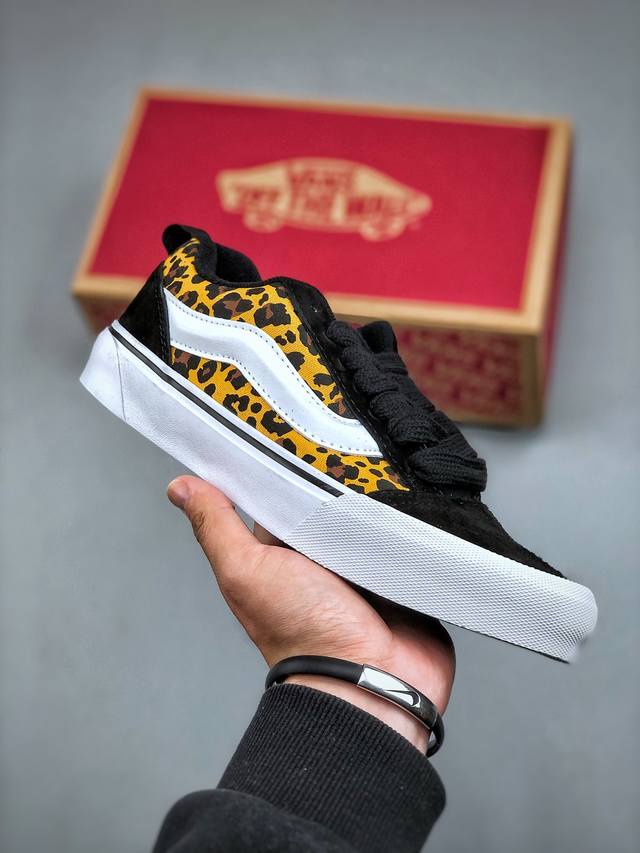 Vans Knu Skool 百搭休闲防滑减震低帮 板鞋男女同款 颜色：Vans 面包豹纹白条 尺码：35 36 36.5 37 38 38.5 39 40 4