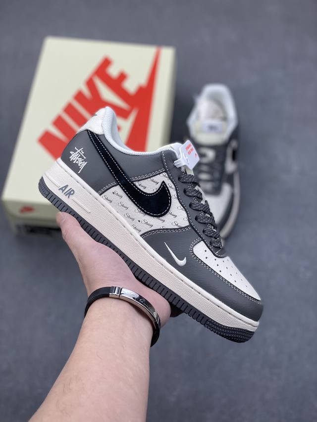 海外限量发售！公司级nike Air Force 1 '07 Low “斯图西联名--星云灰”空军一号 低帮 运动鞋 休闲鞋 折边针车 工艺难度大 原楦头原纸板