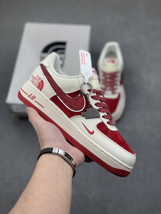 公司级nike Air Force 1‘07 原楦头原纸板 打造纯正低帮空军版型 专注外贸渠道 全掌内置蜂窝气垫 原盒配件 原厂中底钢印、拉帮完美 官方货号:Q