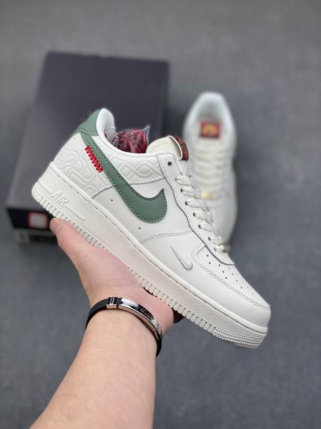 Nike Air Force 1 '07 Low 原楦头原纸板 打造纯正空军版型 #专注外贸渠道 全掌内置蜂窝气垫 #原盒配件 原厂中底钢印、拉帮完美 官方同步