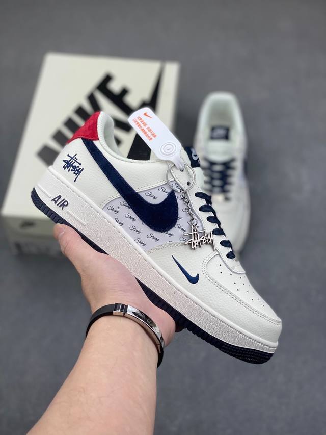 高端定制 洛杉矶潮牌店限量发售 公司级 Undefeated X Nike Air Force 1 Low 空军一号低帮休闲板鞋 定制皮料 原装定制鞋盒 炫彩反