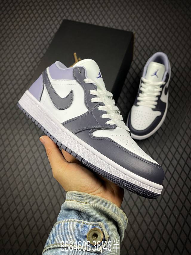 Air Jordan 1 Low Aj1 乔1雾霾紫 原鞋原档案开发 原厂皮料 原档冲孔鞋头 正确满胶鞋垫 四线拉帮 原厂织唛标 鞋舌高弹海绵填充。货号：553