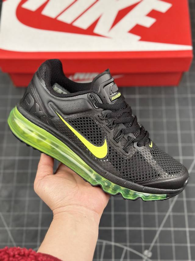 公司级nk Air Max 2013 耐克复古透气网布气垫跑鞋 #搭配全掌式 Max Air 气垫，为步伐注入充沛活力。半透明中底和外底，为整体造型画龙点睛，打