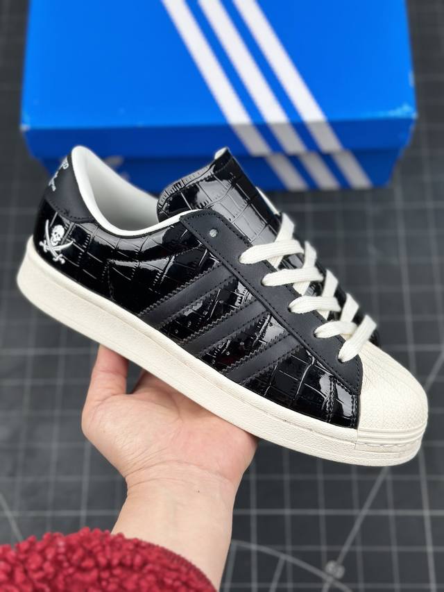 公司级adidas Originals Superstar Sstr N 2024贝壳头系列低帮经典百搭休闲运动板鞋 以现代时尚元素焕新演绎的经典运动鞋当你试图