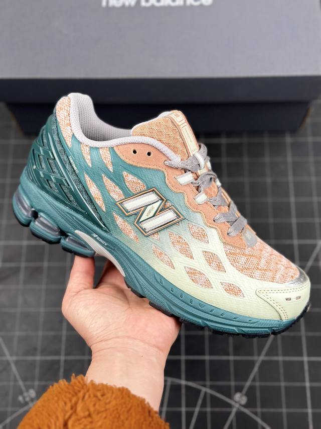 公司级new Balance M1906系列 复古单品宝藏老爹鞋款 复古元素叠加 质感超级棒 楦版型材料细节做工精细 作为nb最经典的档案鞋型之一 与 2一样，