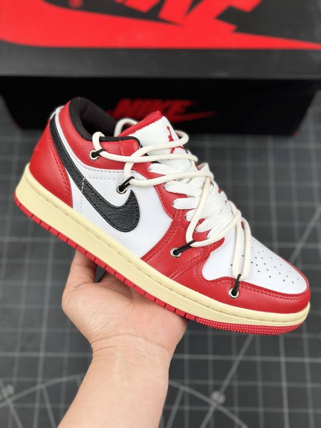 公司级air Jordan 1 Low Aj1乔1 低帮休闲板鞋 市场唯一独家头层皮打造 原鞋原档案开发 原厂皮料 原档冲孔鞋头 正确满胶鞋垫 四线拉帮 原厂织