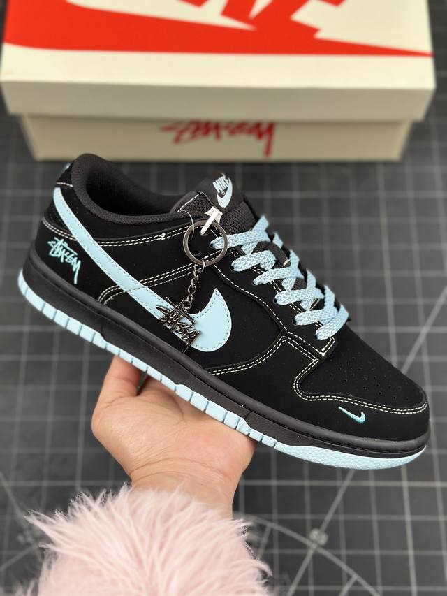 Nk Sb Dunk Low 斯图西系列-黑色蓝勾 周年高端定制 低帮休闲板鞋 #定制鞋盒 大厂纯原品质出货 超高清洁度 皮料切割干净无任何毛边 细节完美 货号