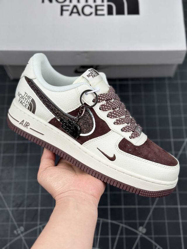 公司级nike Air Force 1 '07 Low “北面联名--满天星棕勾米白配色”空军一号 低帮 运动休闲鞋 折边针车 工艺难度大 原楦头原纸板 原装鞋