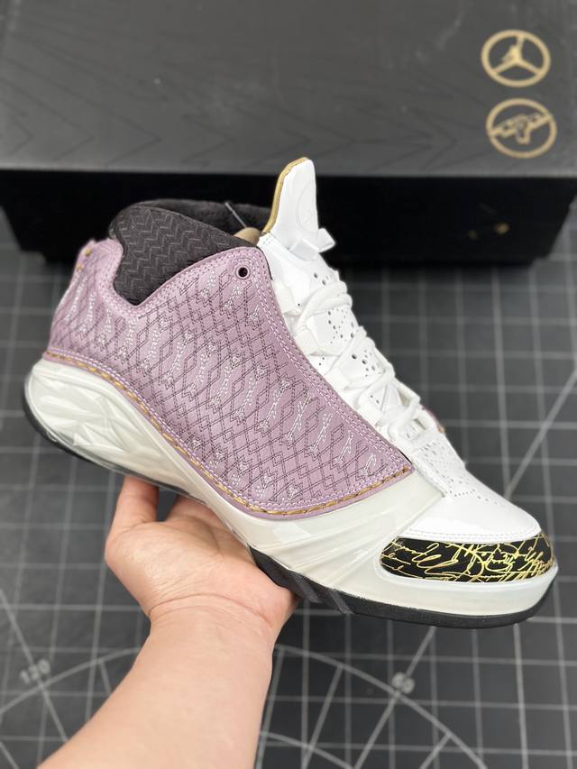 公司级air Jordan 23 Retro Sp 舒适 高帮复古篮球鞋 独特的半透明橡胶外底展示其身份 同时以优质针织鞋面搭配氯丁橡胶鞋领和脚踝松紧绳 提升舒