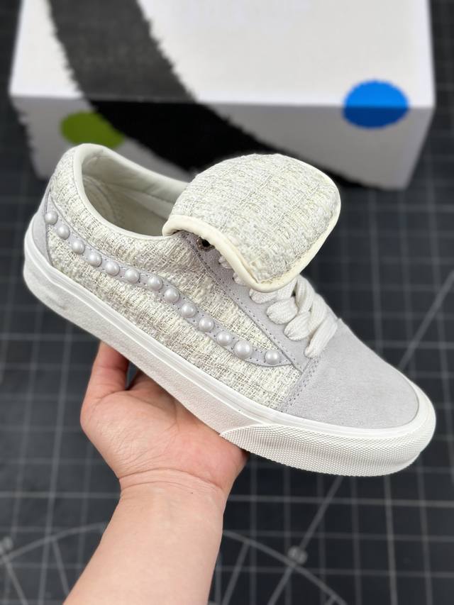 本地 合作私 Vans Knu Skool Ext X 张权联名蛇年限定 珍珠波点小香风休闲面包鞋 艺术家张权以贪吃蛇为设计灵感 为万斯设计了蛇年限定款 采用小