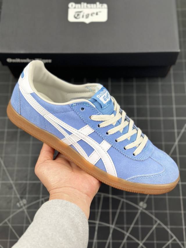 公司级亚瑟士 Onitsuka Tiger Tokuten 复古低帮休闲跑鞋 鞋跟 鞋舌处印有鬼塚虎特有的品牌logo标志 提升品牌的认知度 柔软内里材质 穿着