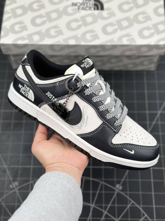 Nk Sb Dunk Low 北面系列 涂鸦黑勾 周年高端定制 低帮休闲板鞋 #定制鞋盒 大厂纯原品质出货 超高清洁度 皮料切割干净无任何毛边 细节完美 货号：