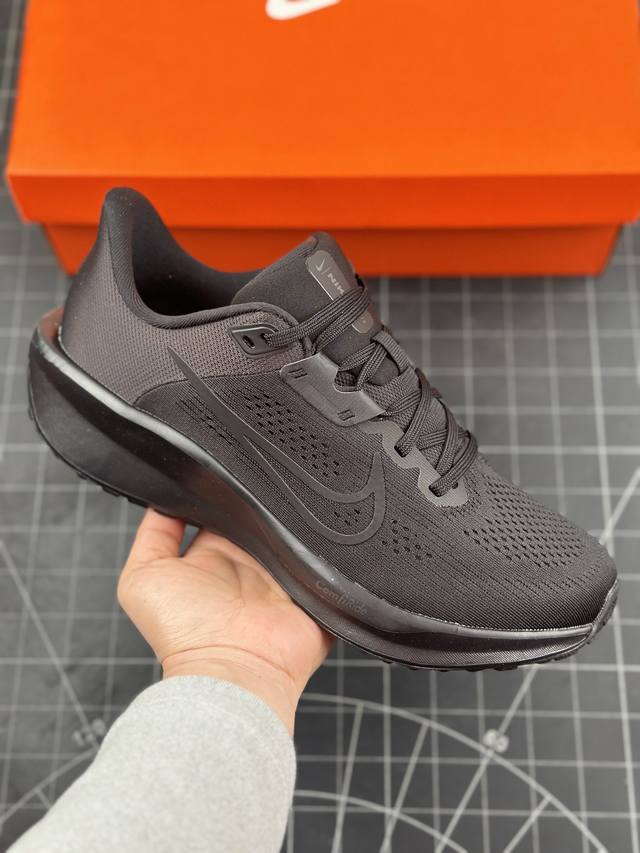 公司级nike Quest 6 全新跑鞋 网面透气 时尚休闲跑步鞋 简约高科技设计采用多层材料，为双足带来凉爽感受和稳固体验时尚鞋面搭配中足包覆设计，提供稳固贴