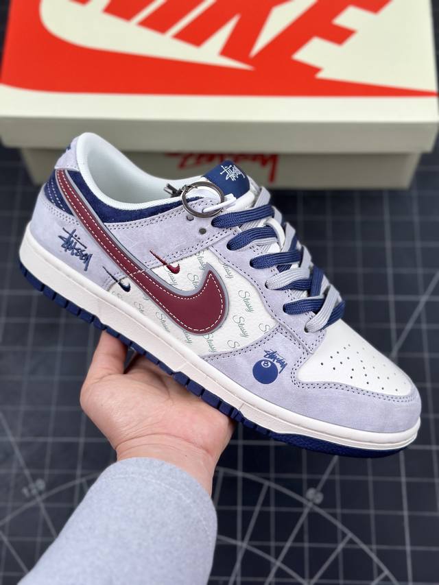 Nk Sb Dunk Low 斯图西联名 黑八酒红勾 周年高端定制 低帮休闲板鞋 #定制鞋盒 大厂纯原品质出货 超高清洁度 皮料切割干净无任何毛边 细节完美 货 - 点击图像关闭