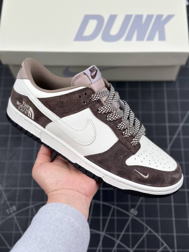 Nk Sb Dunk Low 北面联名 黑褐 周年高端定制 低帮休闲板鞋 #定制鞋盒 大厂纯原品质出货 超高清洁度 皮料切割干净无任何毛边 细节完美 货号：Dj