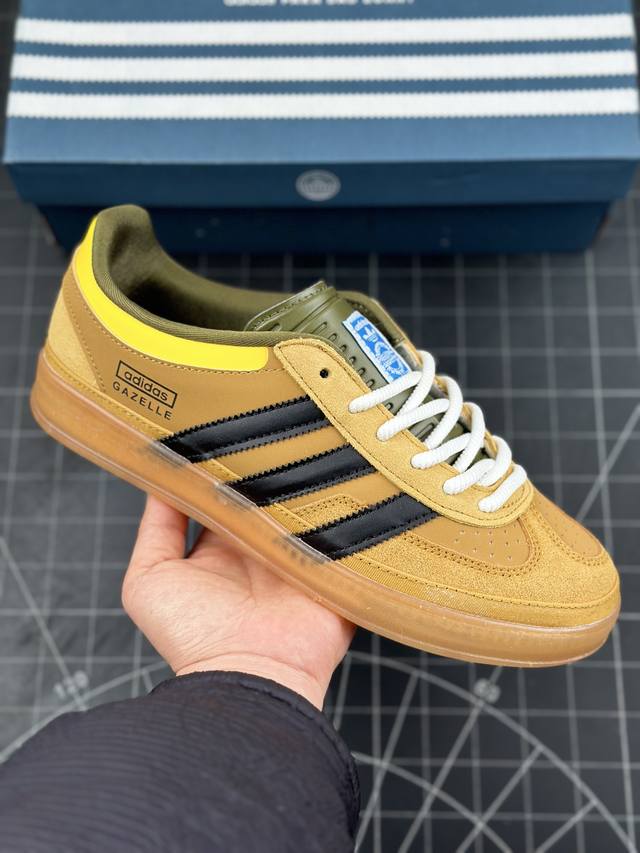 公司级adidas Originals Bad Bunny Gazelle Indoor 三叶草休闲防滑耐磨低帮板鞋 鞋头出色设计 塑就出众贴合感 稳固的后跟贴