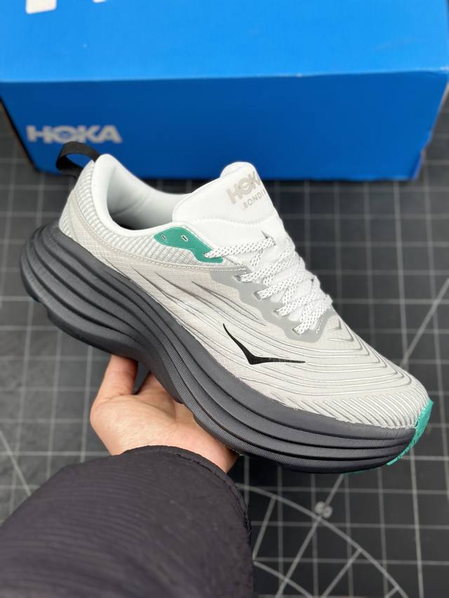 公司级hoka Oneone M Bondi 8低帮轻便缓震运动鞋公路跑鞋 Bondi 8的鞋面采用了更加简洁的设计，配合工程网布带来了一定的支撑性、延展性和强