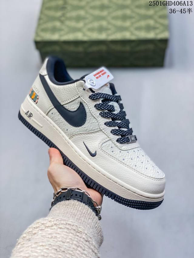 海外限量发售！公司级Nike Air Force 1 '07 Low “北面联名--米红绿双拼”空军一号 低帮 运动鞋 休闲鞋 折边针车 工艺难度大 原楦头原纸