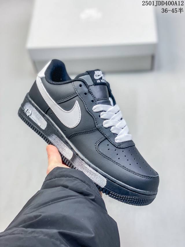 公司级带半码 简介：耐克Nike Air Force 1 Low 空军一号 低帮百搭休闲运动板鞋。柔软、弹性十足的缓震性能和出色的中底设计，横跨复古与现代的外型