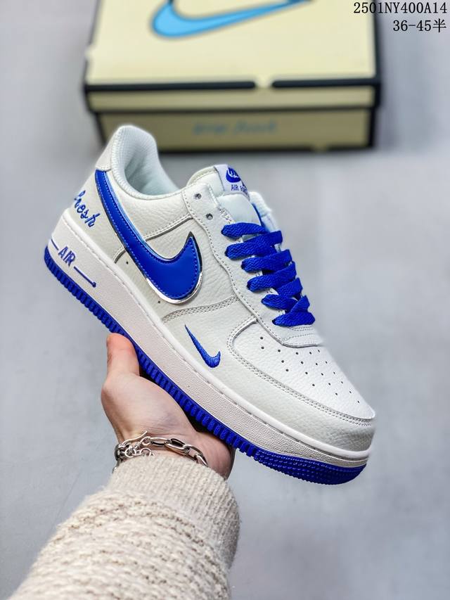 耐克 Nike Air Force 1 空军一号运动鞋 设计灵感源自摔跤运动，助你发挥天赋，震撼全场。华丽设计搭配优质皮革，契合不同造型，增添夺目风采，打造纯正 - 点击图像关闭