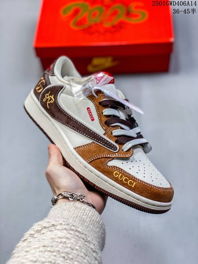 海外爆款限量发售！公司级 Travis Scott X Fragment Design X Jordan Air Jordan 1 Low Og Sp “古驰联