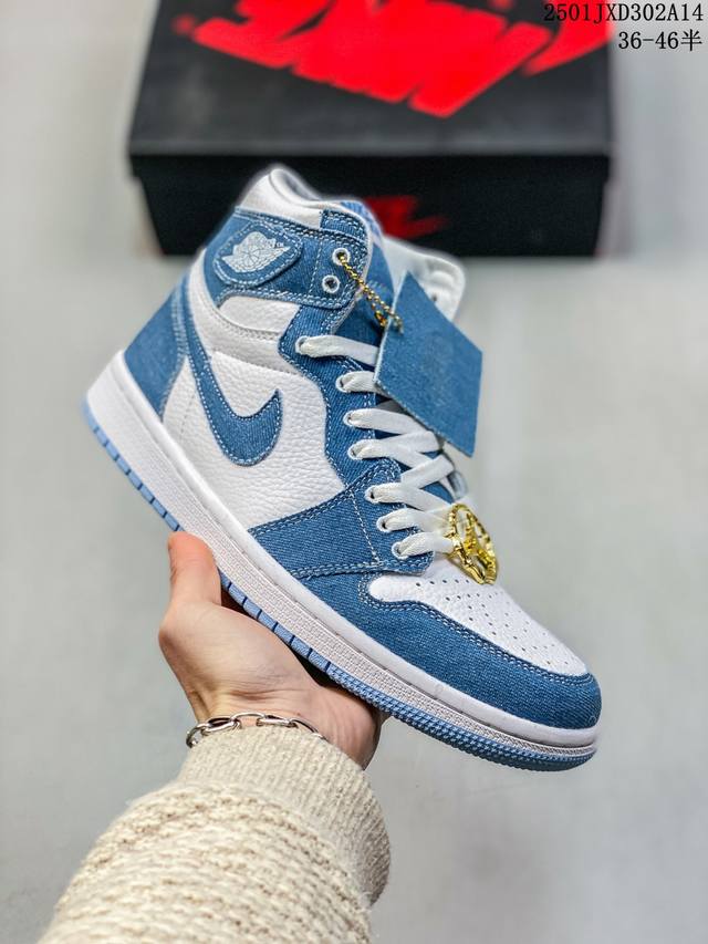 耐克 Nike Air Jordan 1 Retro High Og 乔丹一代篮球鞋复刻运动鞋 皮面高帮板鞋的设计灵感源自运动夹克，带你重温入选球队时刻。采用经