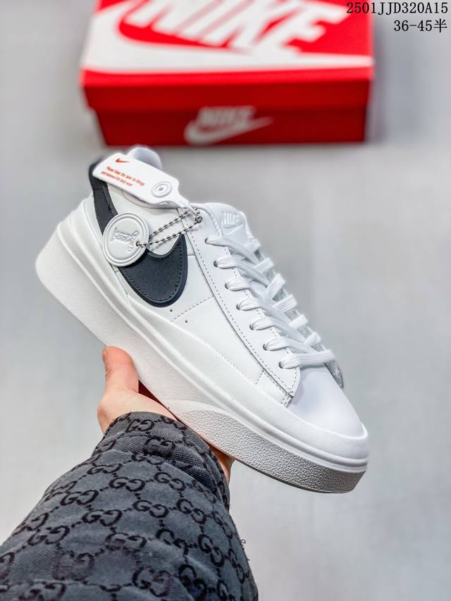 Nike 耐克 Nike Blazer Phantom Low 运动鞋 将现代格调与经典 Nike 风范巧妙糅合。采用轻盈利落设计，焕新演绎经典鞋款。该鞋款带来