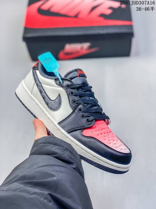 Psg X Air Jordan 1 Low 低帮 巴黎联名蜜桃渐变 Aj1 乔丹1代 Aj1 乔1 低邦 黑米红 男女同款 乔丹篮球鞋系列 整双鞋采用了经典白 - 点击图像关闭