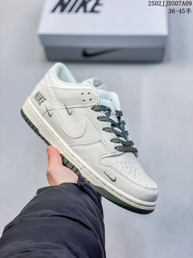 真标 耐克Nike Dunk Low 板鞋 Sb系列经典百搭休闲运动板鞋加厚鞋舌的填充，使舒适性大大提升，同时也更方便穿脱中底部分则加入了脚感柔软舒适Zooma