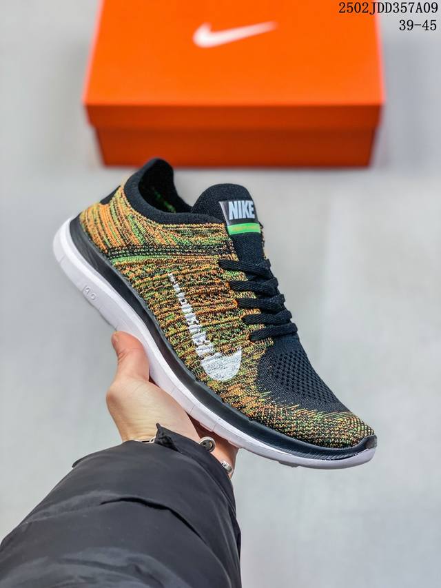 Nike Free Run 4.0耐克 赤足4.0 蓝橙 可回收材料轻便透气运动跑步鞋 类似袜子的Nike Free Run 4.0由至少20%的可回收材料制成