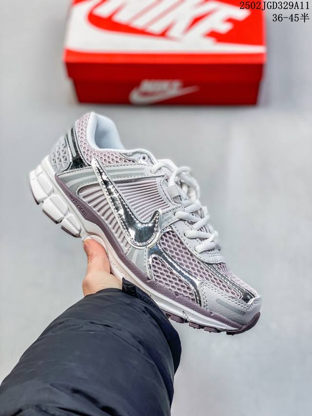 真标耐克Nike Zoom Vomero 5 Sp”Vast Grey Sail“马拉松复古跑五代休闲运动慢跑鞋 货号：Fq6868-111 尺码:36 36.