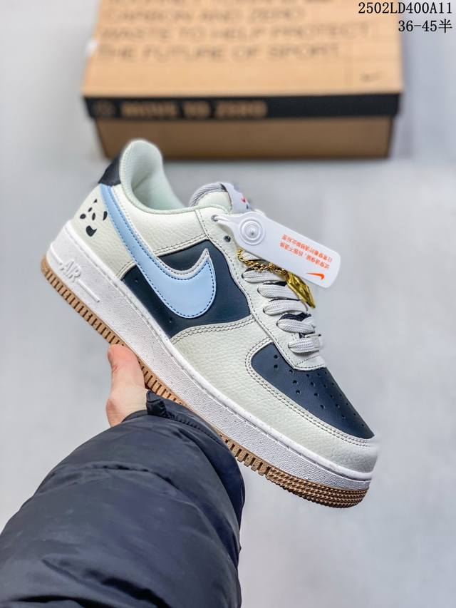 福利推荐 耐克 Nike Air Force 1 '07 Low 空军一号含气垫 低帮百搭厚底增高休闲运动板鞋。柔软、弹性十足的缓震性能和出色的中底设计，蛇年限