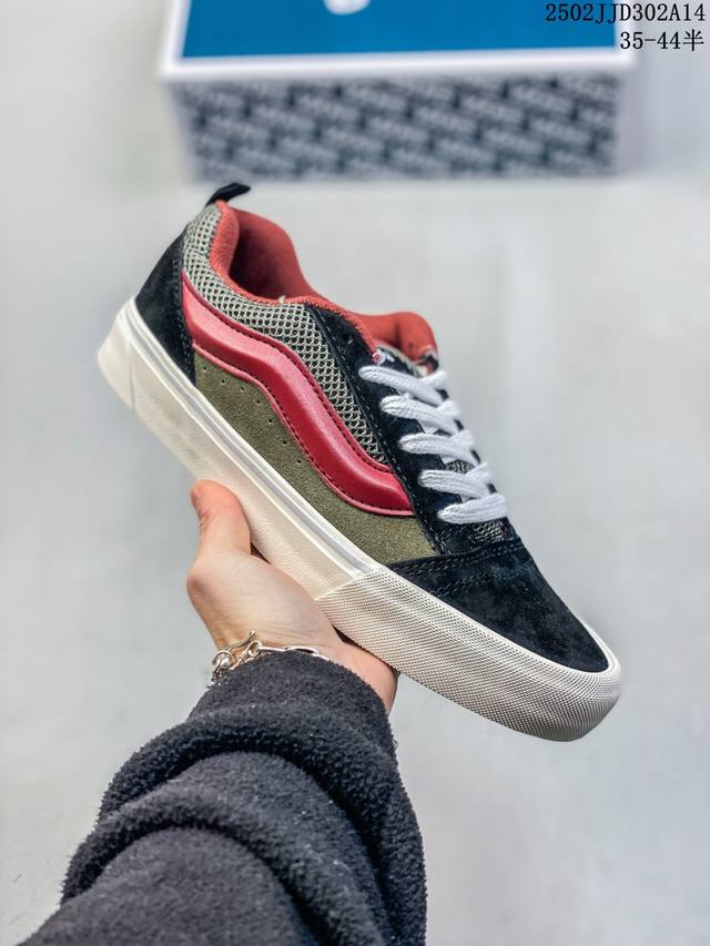 公司级Vans Classics Knu Skool 苏格兰格纹拼接 厚鞋舌面包鞋 Vans联名超火的土豆鞋，复古经典，鞋头放大、包边上移加厚、鞋舌加厚。Van