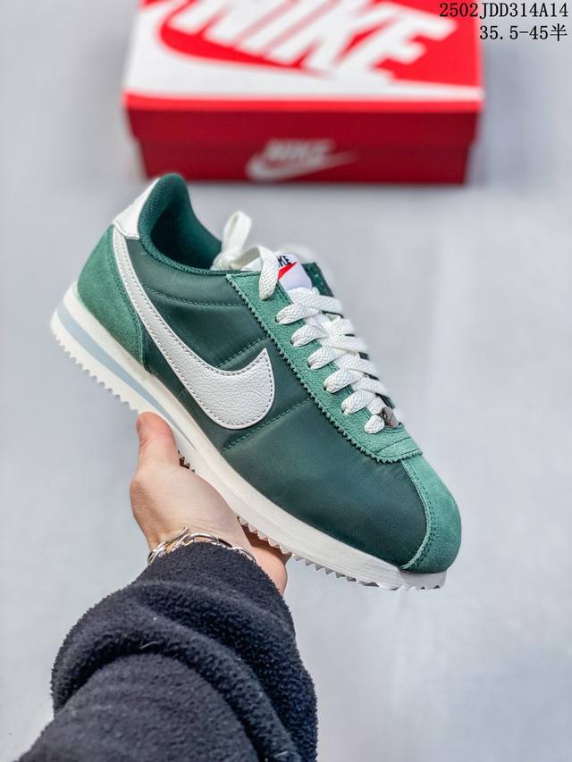 公司级Nike Classic Cortez 耐克经典轻便舒适男子阿甘鞋休闲跑步鞋运动鞋 纯粹而执着的精神 使得Cortez种在了一代人的心里 无论是否喜欢它复 - 点击图像关闭