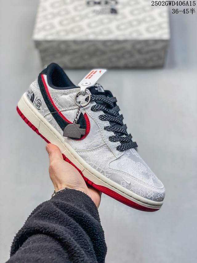 海外爆款限量发售！公司级 Nike Sb Dunk Low“北面X冠希三方联名 白丝绸黑红勾” 周年高端定制 低帮休闲板鞋 定制鞋盒 大厂纯原品质出货 超高清洁